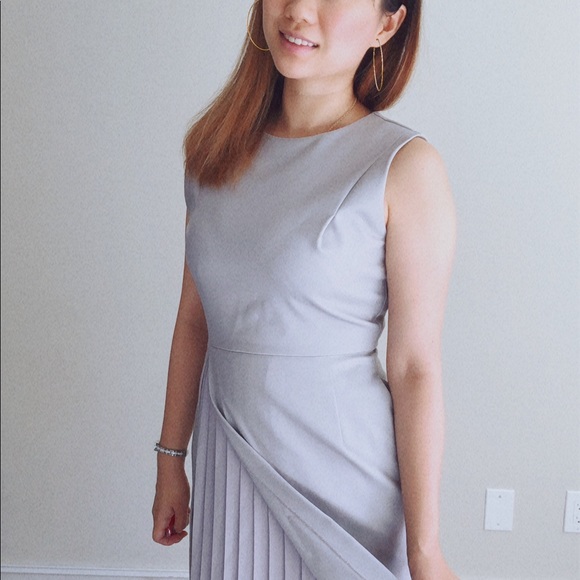 Japanese dress - Picture 3 of 3